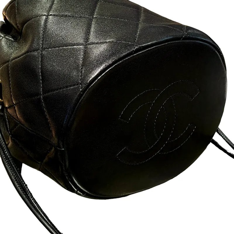 CHANEL AS2390 bucket bag black glossy lambskin gold buckle Drawstring Bag