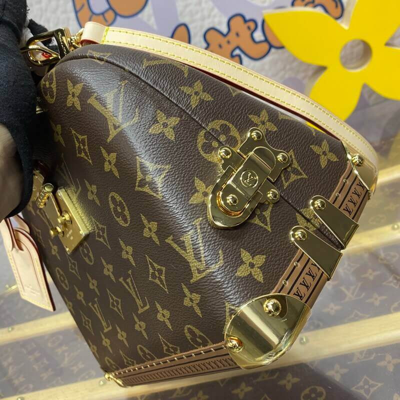 Louis Vuitton Alma Trunk M11114